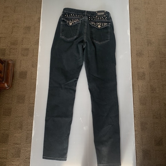 Women’s Black Tru Luxe Jeans - Picture 2 of 8